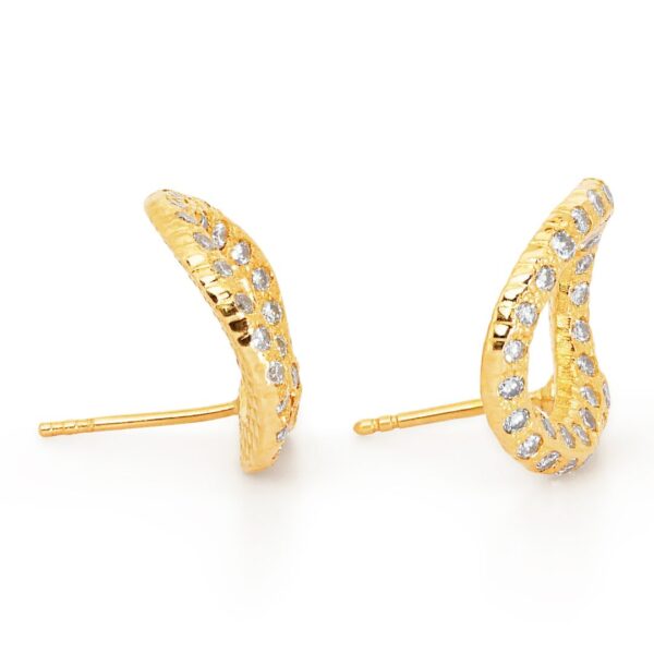 עגילי חישוק נוצצים משובצים יהלומים טבעיים בליטוש פאווה במשקל 1.28 קראט בזהב צהוב 18 קראט - מתועדת IGI