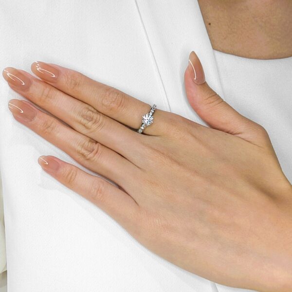 Tiffany & Co. טבעת הילה מפלטינה עם יהלום טבעי 1 קראט בזהב לבן 18K