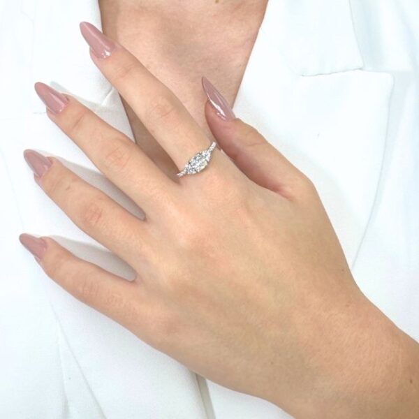 טבעת פאווה יהלומים מרהיבה במשקל 1.19 קרט בזהב לבן 18 קרט - מתועדת GIA