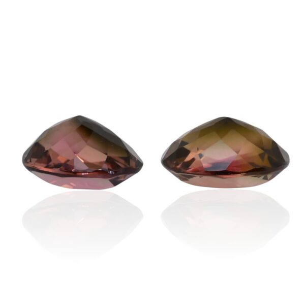 זוג טורמלינים אובליים במשקל 5.17 קרט, מתועד IGI