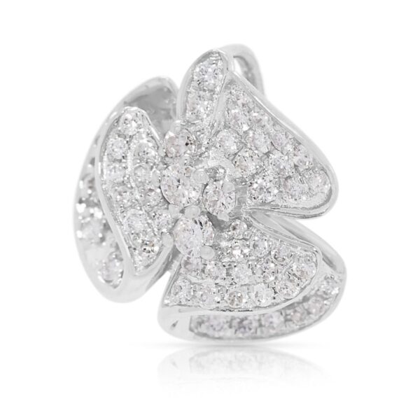 תליון פרפר פרחוני אמנותי מזהב לבן 18 קראט, משובץ יהלומים טבעיים במשקל כולל של 0.30 קראט.