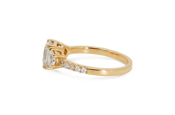 טבעת יהלום מרהיבה 1.5 קראט בחיתוך מרובע מדורג - עם תעודת IGI