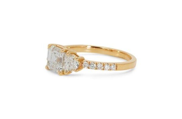 טבעת יהלום מרהיבה 1.5 קראט בחיתוך מרובע מדורג - עם תעודת IGI