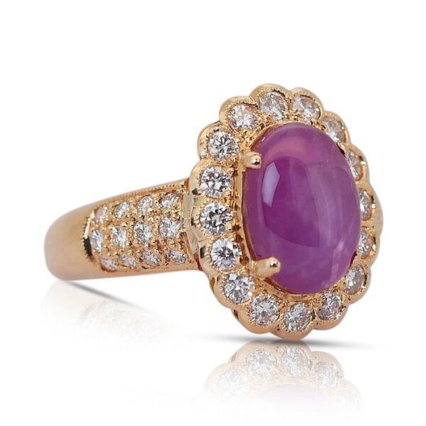 טבעת קוקטייל מרהיבה מזהב צהוב 18 קראט, משובצת רובי כוכב 2.92 קראט ויהלומים טבעיים - מתועדת על ידי IGI.