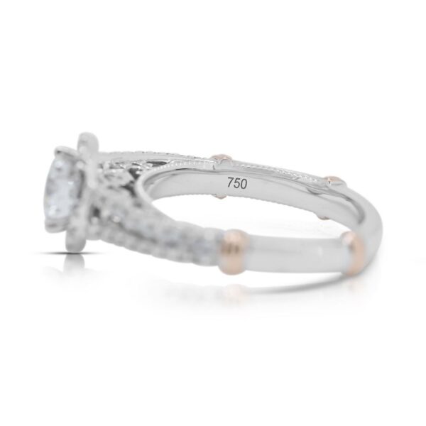 טבעת הילה יהלומים עוצרת נשימה 0.88 קראט בזהב 18 קראט בשני גוונים - GIA מתועדת