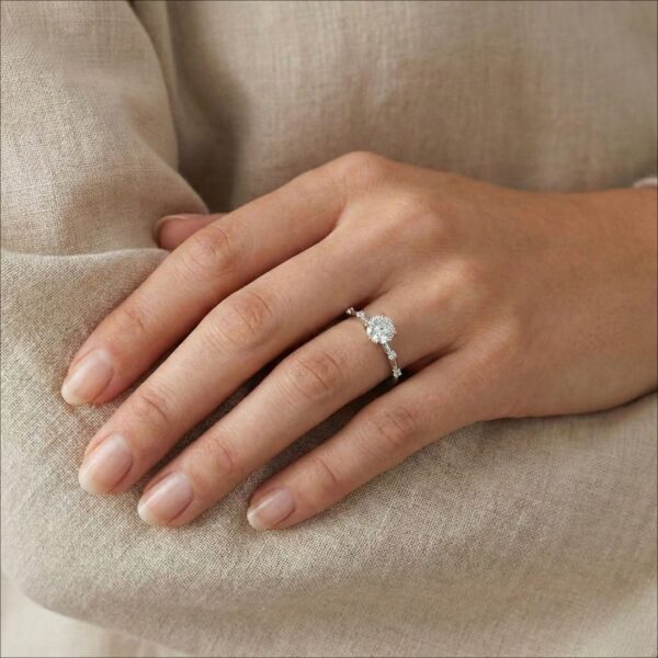 טבעת אירוסין Jann Paul מזהב דו-גוני 18K משובצת יהלום מבריק 0.79ct - מתועדת AGS