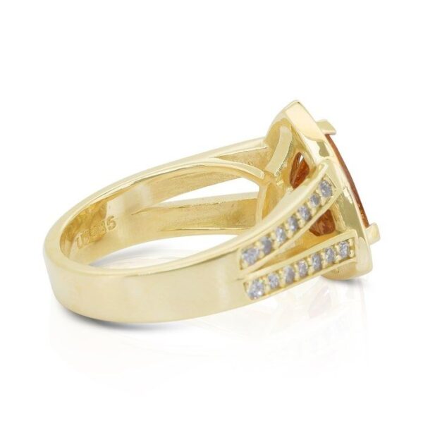 טבעת קוקטייל מהפנטת בריל ויהלומים במשקל 2.61 קרט בזהב צהוב 14 קראט - GIA מתועדת