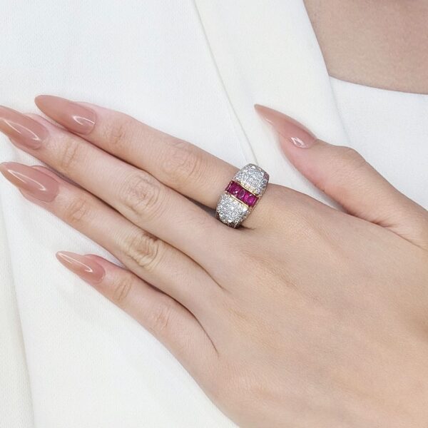 Chroma טבעת רובי 2.51 קראט ויהלומים טבעיים בזהב צהוב 18 קראט