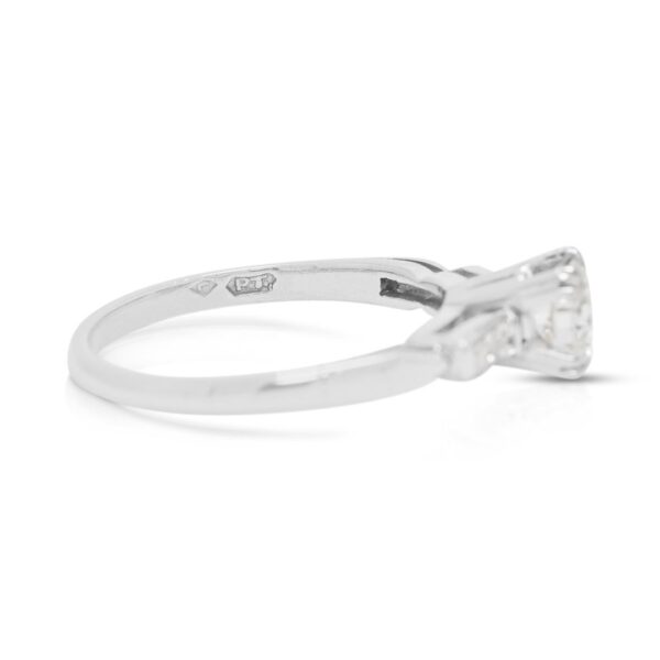 טבעת אירוסין יהלום קלאסית 0.67 קראט בפלטינה