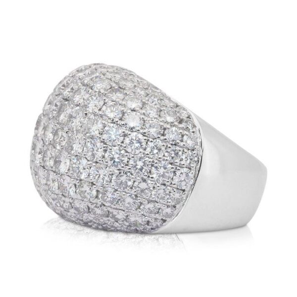 טבעת קוקטייל מרהיבה מזהב לבן 18 קראט משובצת יהלומים במשקל 13.88 קראט - מתועדת IGI