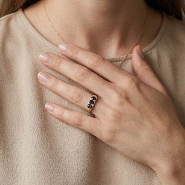 טבעת משולשת אבנים עמוקה עם יהלום טבעי 1.25ct ואבן טופז אובלית בזהב צהוב 9K