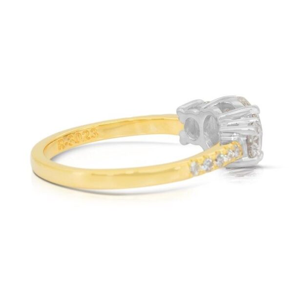 טבעת שלושה יהלומים אלגנטית 1.55ct בזהב 18k צהוב ולבן - מתועדת IGI