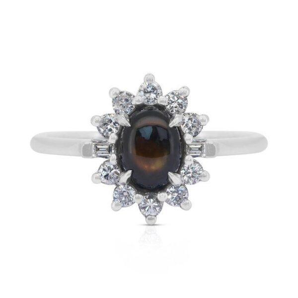 טבעת הילה אלגנטית מספיר כוכב 1.58 קראט ויהלומים בזהב לבן 14 קראט - מתועדת IGI