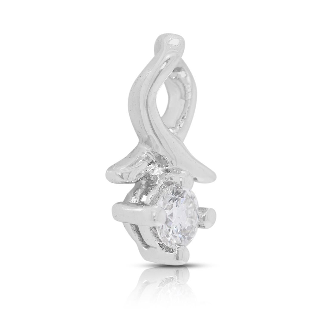 תליון יהלום טבעי משובח 0.1 קראט בזהב לבן 18K מבית Gold Heart – תמונה 3