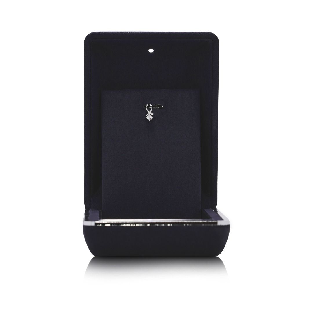 תליון יהלום טבעי משובח 0.1 קראט בזהב לבן 18K מבית Gold Heart – תמונה 7