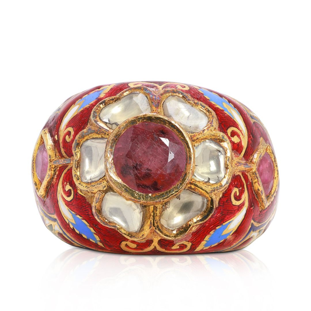 טבעת יוקרתית משובצת רובי 3 קראט ויהלומים עגולים בחיתוך בריליאנט, בזהב לבן 9K