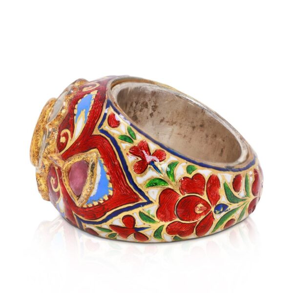 טבעת יוקרתית משובצת רובי 3 קראט ויהלומים עגולים בחיתוך בריליאנט, בזהב לבן 9K