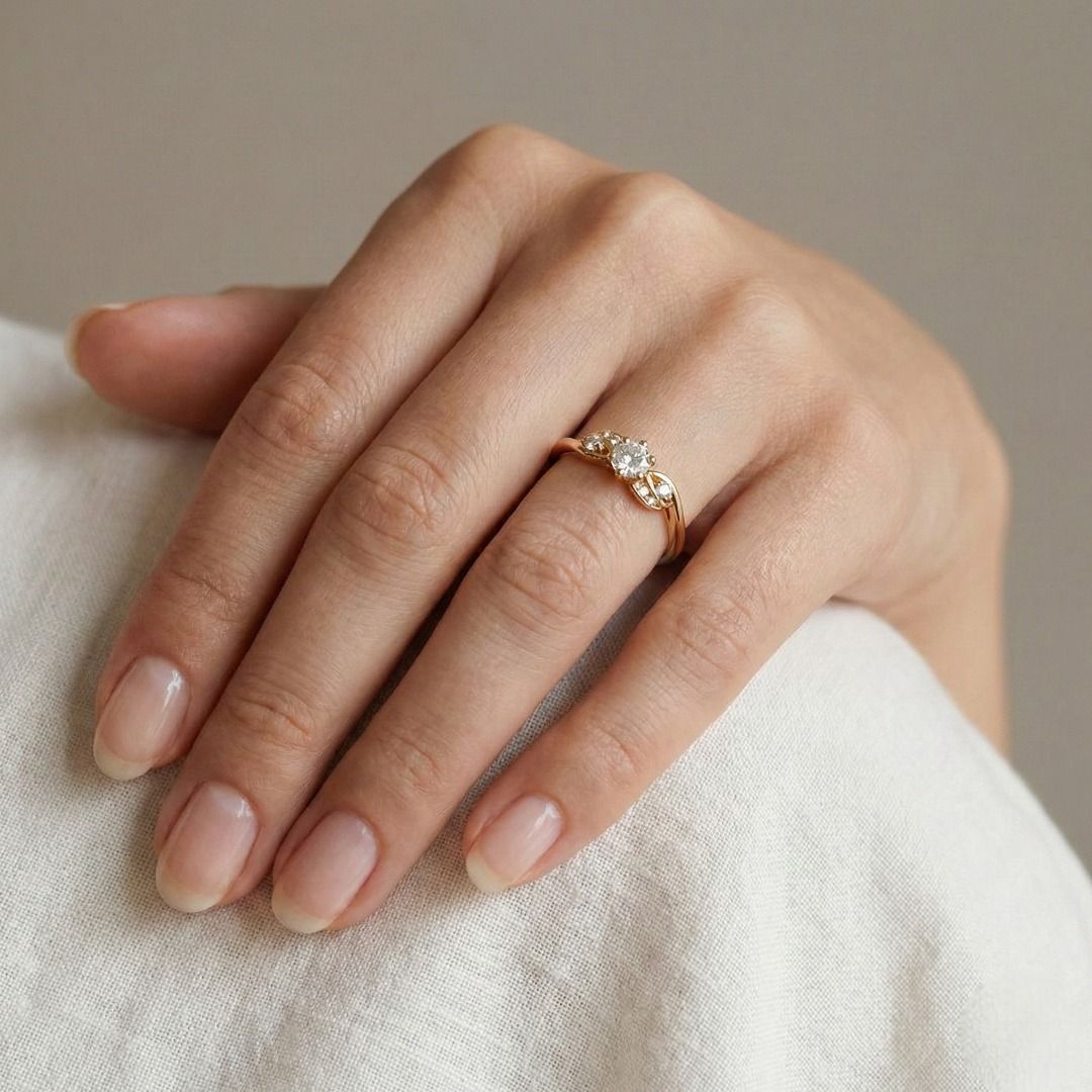 טבעת יהלום טבעי אלגנטית 0.18ct בזהב צהוב 20K – תמונה 2