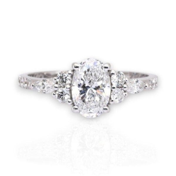 טבעת פאווה יהלומים 1.41 קראט IGI מתועדת בזהב לבן 18 קראט