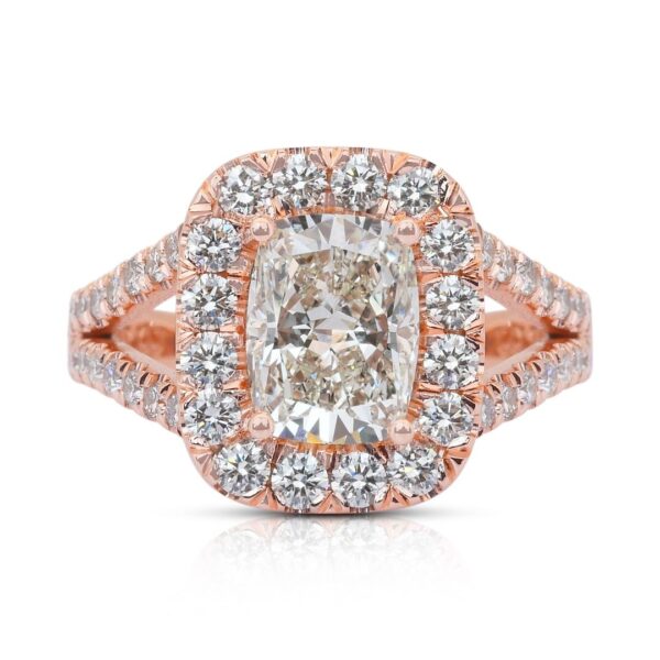 טבעת הילה משובצת יהלומים במשקל 2.45 קרט, IGI מתועדת, בזהב ורוד 18 קראט