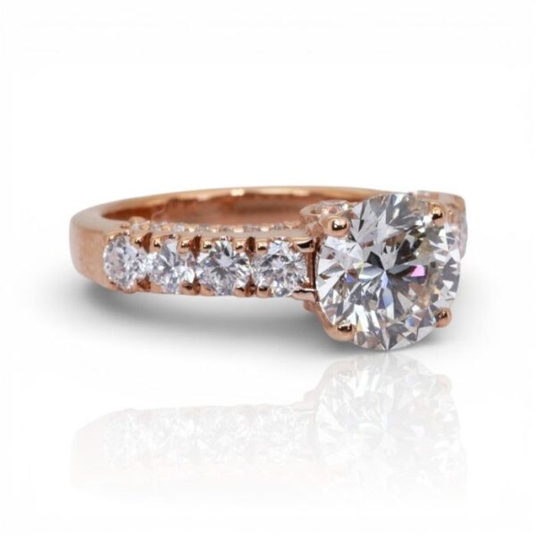 IGI מתועדת, טבעת פאווה יהלומים 3.00 קראט בזהב ורוד 18 קראט