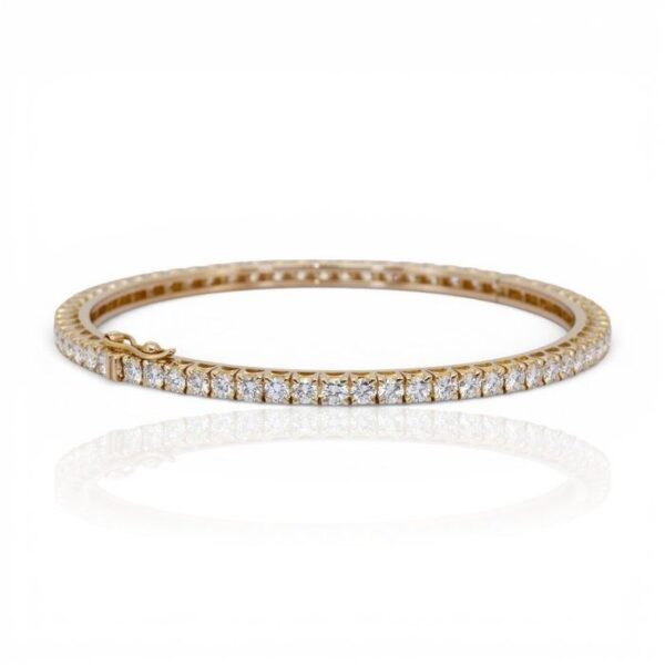 צמיד קשיח יהלומים בזהב צהוב 18 קראט, משקל כולל 8.08 קראט – מתועד IGI