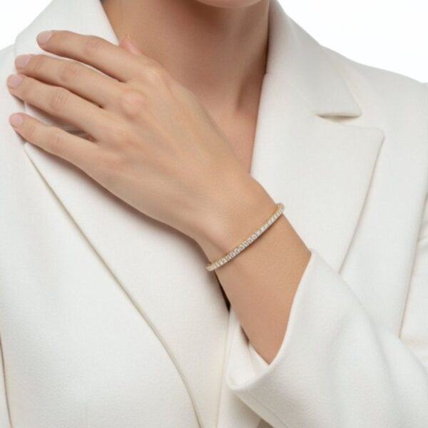 צמיד קשיח יהלומים בזהב צהוב 18 קראט, משקל כולל 8.08 קראט – מתועד IGI