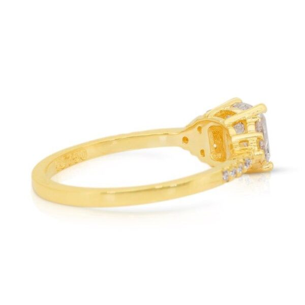 טבעת פאווה יהלומים קורנת במשקל 1.31 קרט מזהב צהוב 18 קראט - מתועדת IGI