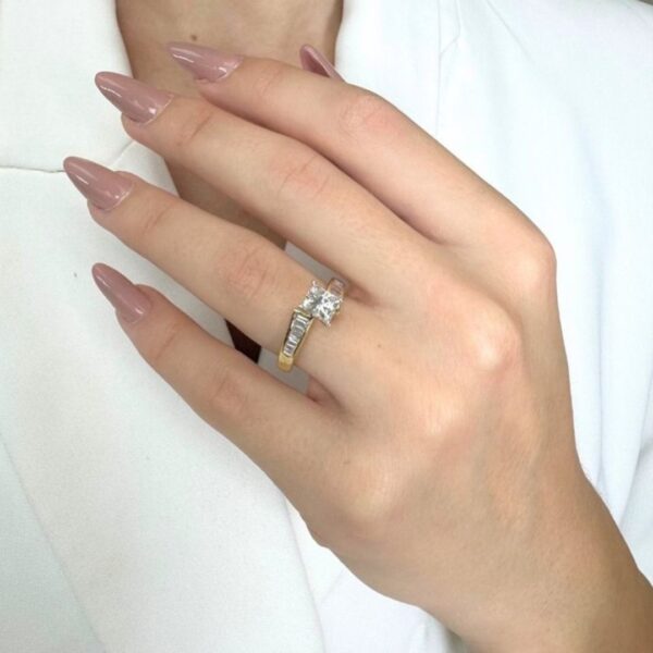 טבעת יהלומים יוקרתית במשקל 1.41 קראט בזהב 18 קראט צהוב ולבן - מתועדת IGI