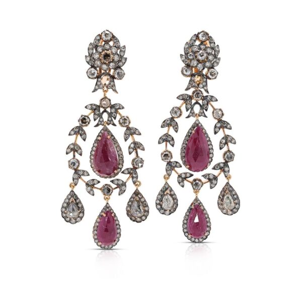 עגילי שנדלייר מרהיבים מרובי במשקל 11.62 קרט ויהלומי שמפניה בזהב דו-גוני 18 קראט