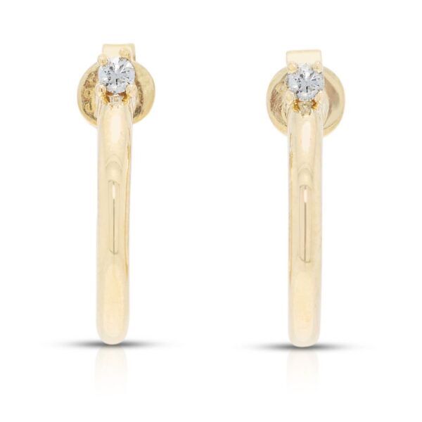 עגילי חישוק מינימליסטיים יהלום טבעי 0.06 קראט בזהב צהוב 14K