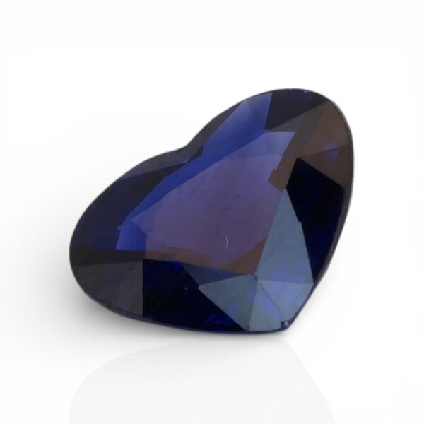 אבן ספיר בצורת לב, GIA מתועדת, 2.36ct