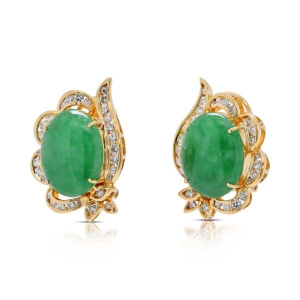 עגילים זוהרים עם ג'ייד ירוק 1.12ct ויהלומים בזהב 18k צהוב