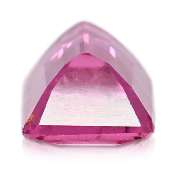 אבן חן טורמלין טבעי ורוד זוהרת במשקל 2.49ct, בחיתוך אמרלד