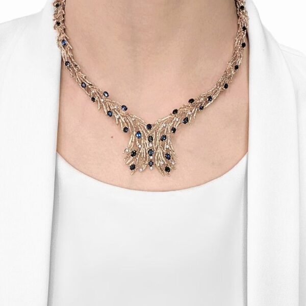 שרשרת זהב צהוב 18 קרט עם ספיר מלכותי 8.41 קרט ויהלום טבעי