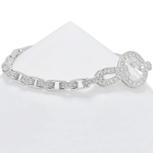 צמיד וינטג' מזהב לבן 18 קראט, משובץ יהלום טבעי נוצץ במשקל 0.94 קראט