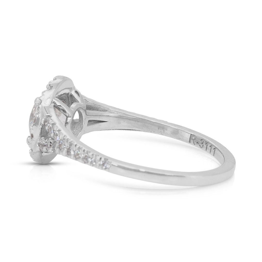 טבעת הילה מרהיבה עם יהלומים במשקל 1.50 קראט בזהב לבן 18 קראט - מתועדת IGI – תמונה 5