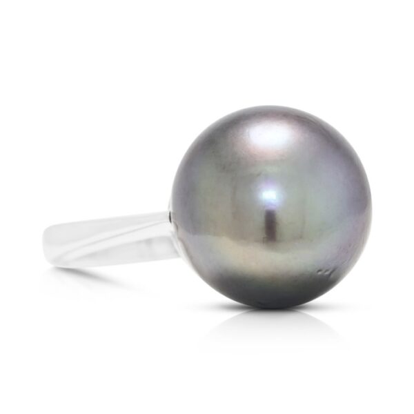 טבעת סוליטר עם פנינת ים דרומי שחורה 14.5 מ"מ בזהב לבן 18 קראט