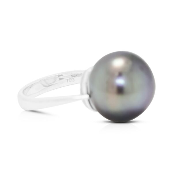 טבעת סוליטר עם פנינת ים דרומי שחורה 14.5 מ"מ בזהב לבן 18 קראט