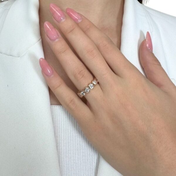 טבעת בנד יהלומים נצחית 2.83 קראט בזהב ורוד 18 קראט - מתועדת IGI