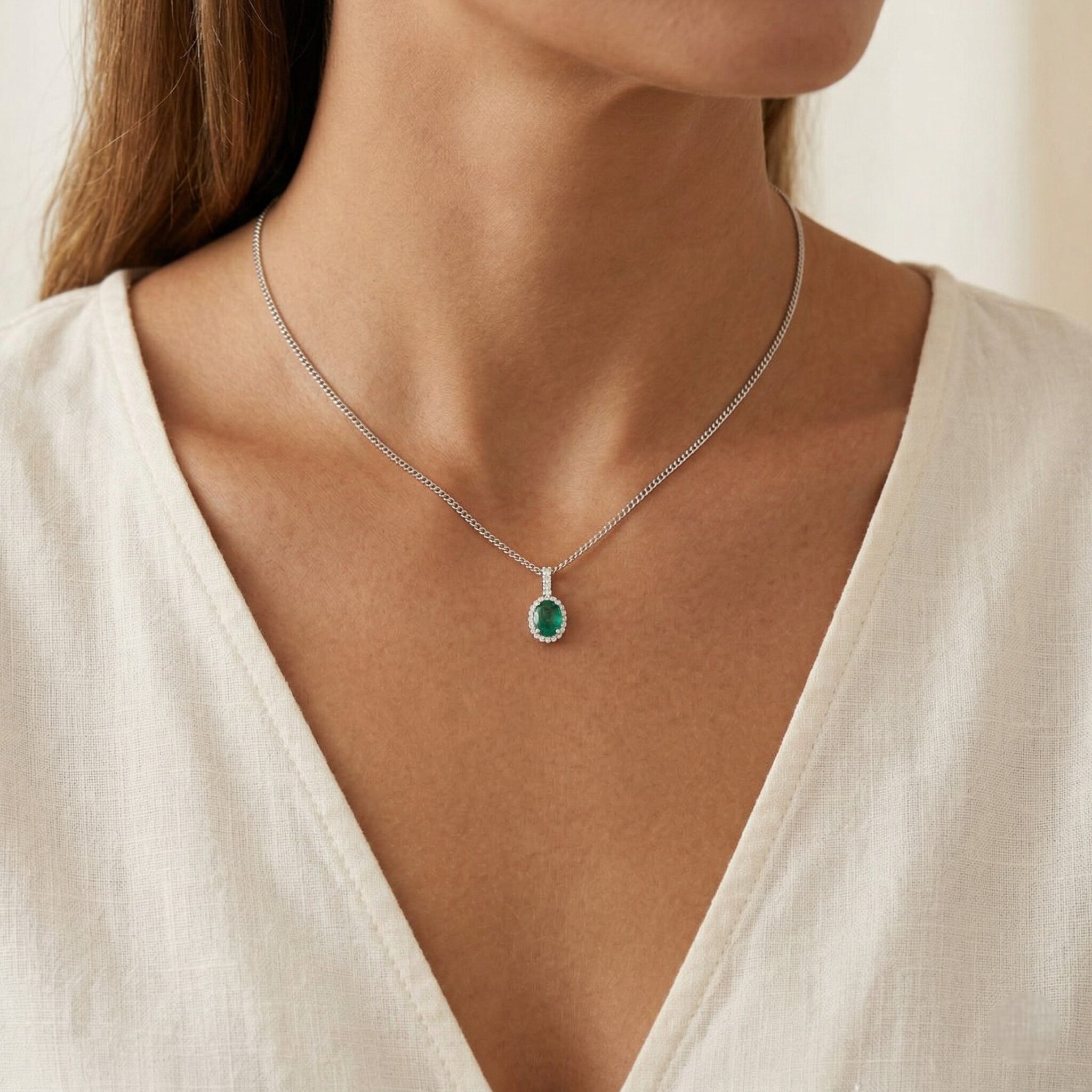 תליון אמרלד ויהלומים מלכותי 2.36 קרט בזהב לבן 18 קראט (חדש) – מתועד CGRL – תמונה 2