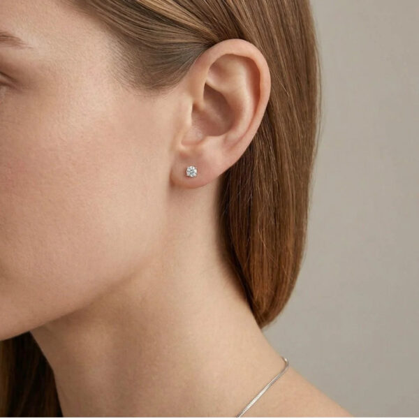 Canary עגילי יהלום טבעי צמודים 0.62 קרט בזהב לבן 18 קראט (חדש) - GIA מתועדת