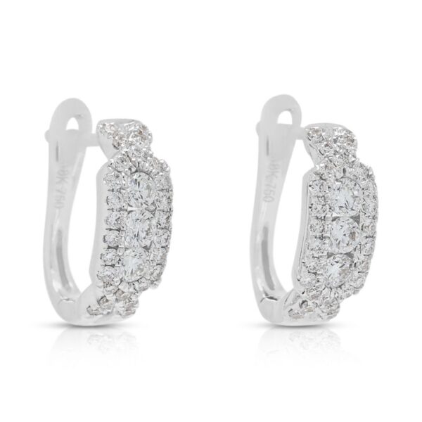 עגילי חישוק יהלומים מקסימים עם סוגר אומגה במשקל 0.45 קראט בזהב לבן 18 קראט