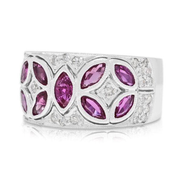 Larry Jewelry טבעת רובי ויהלומים 1.45 קראט בזהב לבן 18 קראט