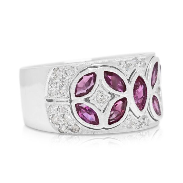 Larry Jewelry טבעת רובי ויהלומים 1.45 קראט בזהב לבן 18 קראט