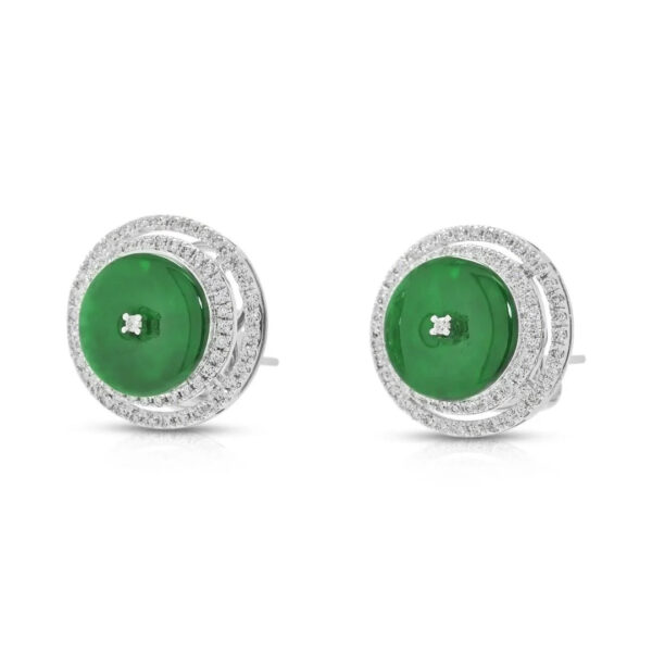 עגילים צמודים יוקרתיים עם ג'ייד 0.39 גרם ויהלומים 0.60 קראט בהילה כפולה בזהב לבן 18 קראט