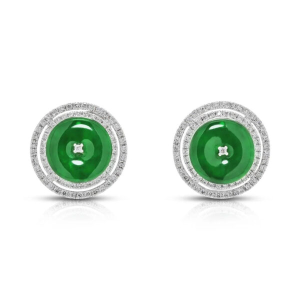 עגילים צמודים יוקרתיים עם ג'ייד 0.39 גרם ויהלומים 0.60 קראט בהילה כפולה בזהב לבן 18 קראט