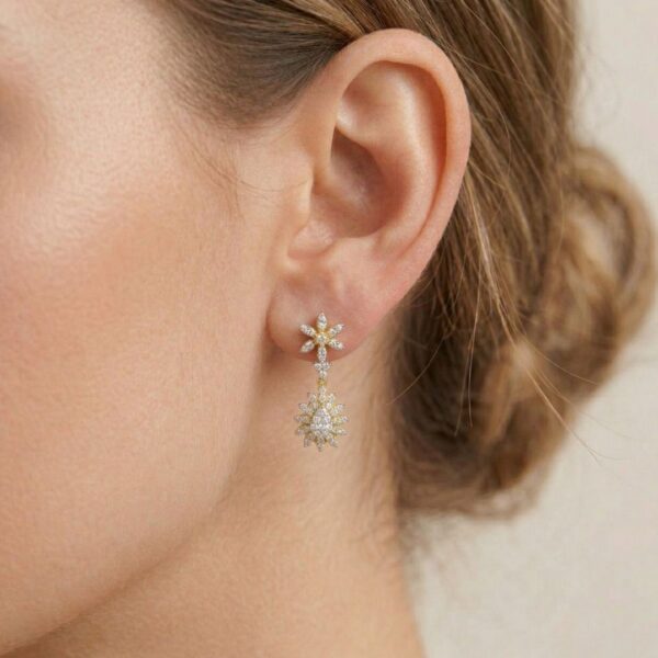 עגילי טיפה פרחוניים מהפנטים מיהלומים טבעיים במשקל 1.00 קראט, בזהב דו-גוני 18 קראט - IGI מתועדות