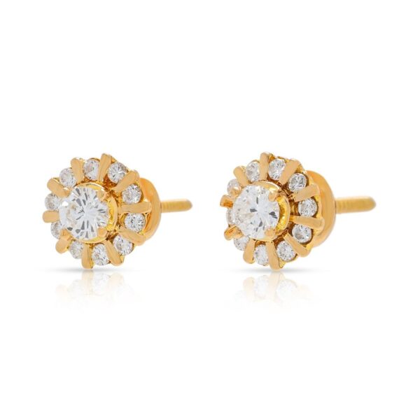 עגילי יהלום צמודים קורנים בהילה במשקל 0.66 קרט בזהב צהוב 20 קראט