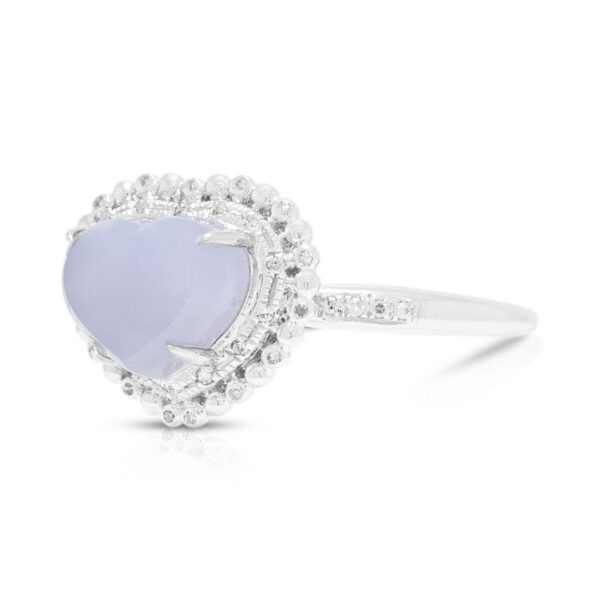 טבעת ג'ייד סגול מעודן והילה משובצת יהלומים 0.19ct בזהב לבן 18K